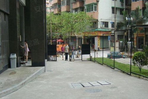 廣州煙卷一廠宿舍區(qū)優(yōu)點 不足,廣州煙卷一廠宿舍區(qū)怎么樣,廣州煙卷一廠宿舍區(qū)周邊房產(chǎn)中介經(jīng)紀人評價